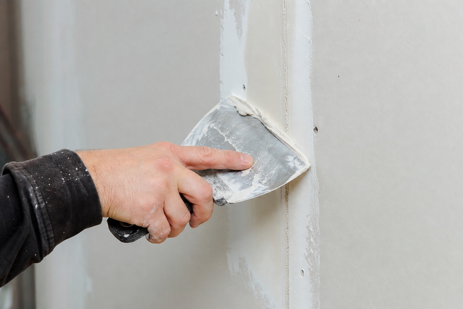 Drywall Repair Steps for Clean Walls
